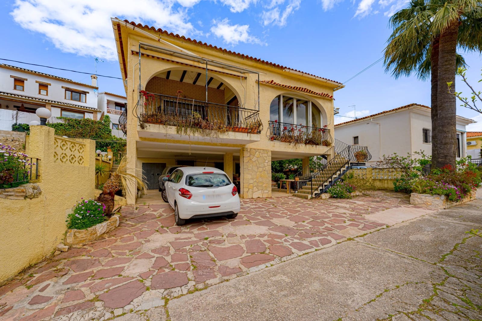 4 bedroom Villa for sale in Parcent with pool - € 450,000 (Ref: 9741707)