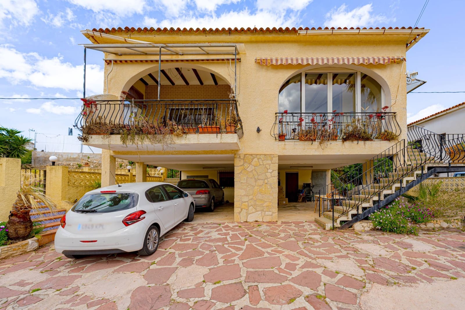 4 bedroom Villa for sale in Parcent with pool - € 450,000 (Ref: 9741707)