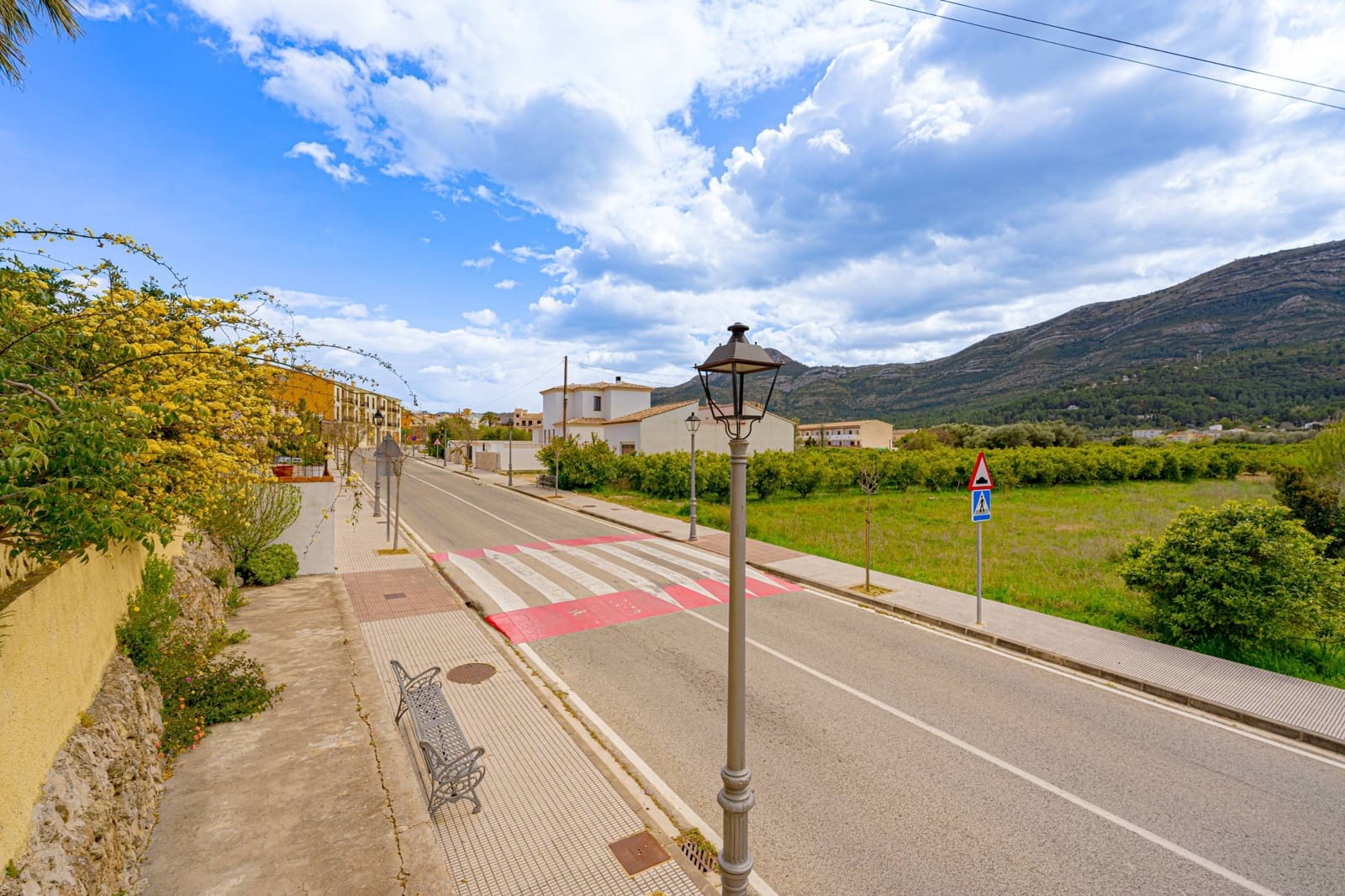 4 bedroom Villa for sale in Parcent with pool - € 450,000 (Ref: 9741707)