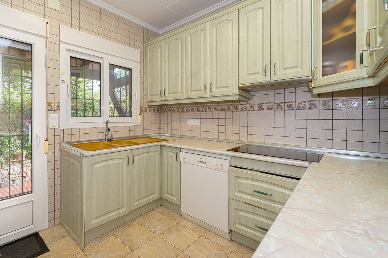 4 soverom Villa til salgs i Parcent med svømmebasseng garasje - € 450 000 (Ref: 9741707)