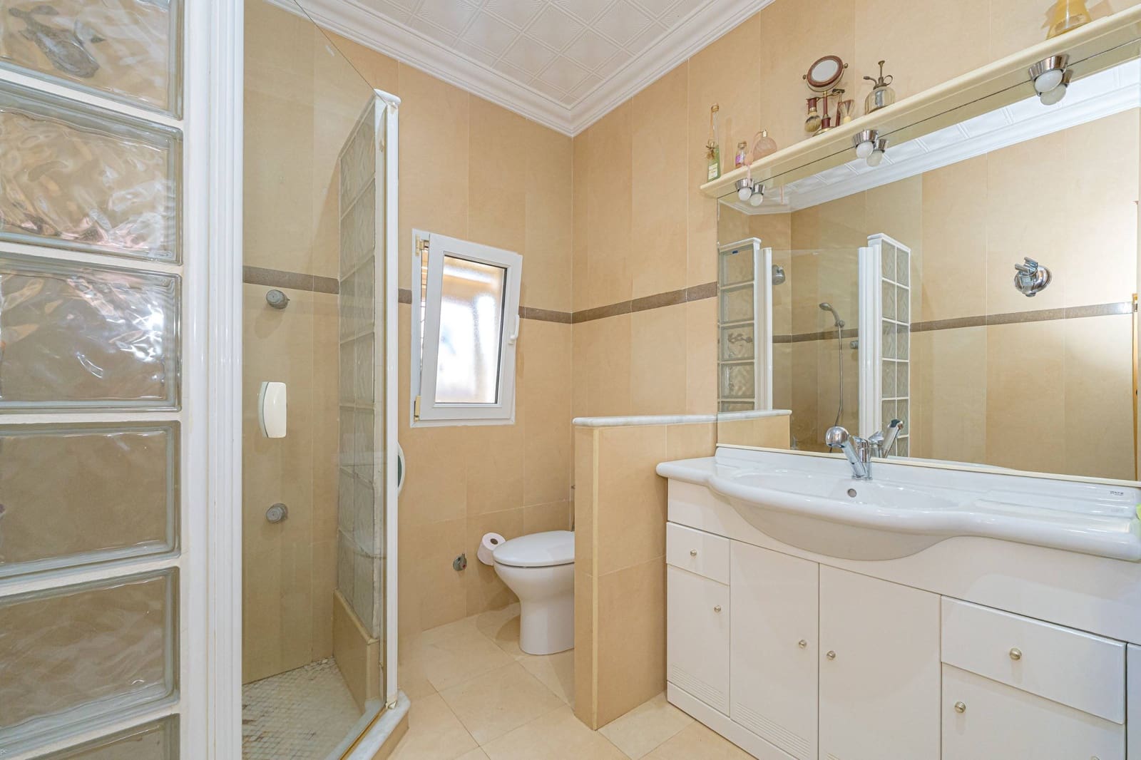 4 soverom Villa til salgs i Parcent med svømmebasseng garasje - € 450 000 (Ref: 9741707)