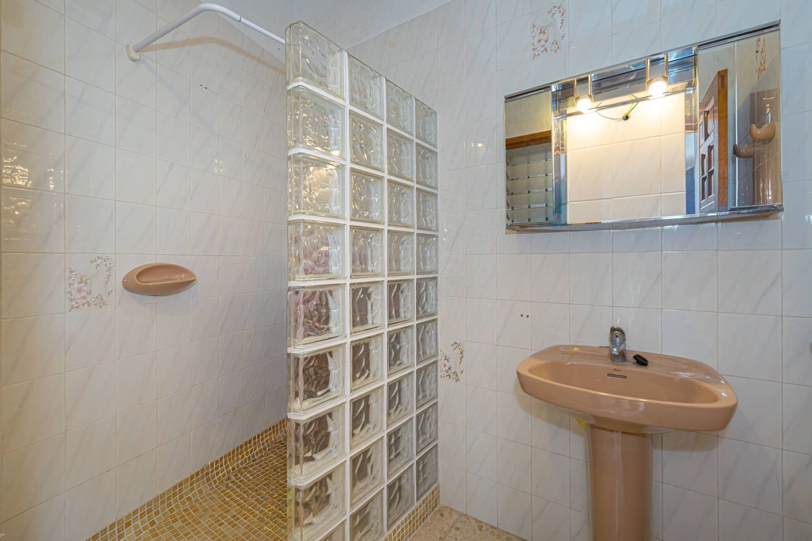 4 soverom Villa til salgs i Parcent med svømmebasseng garasje - € 450 000 (Ref: 9741707)