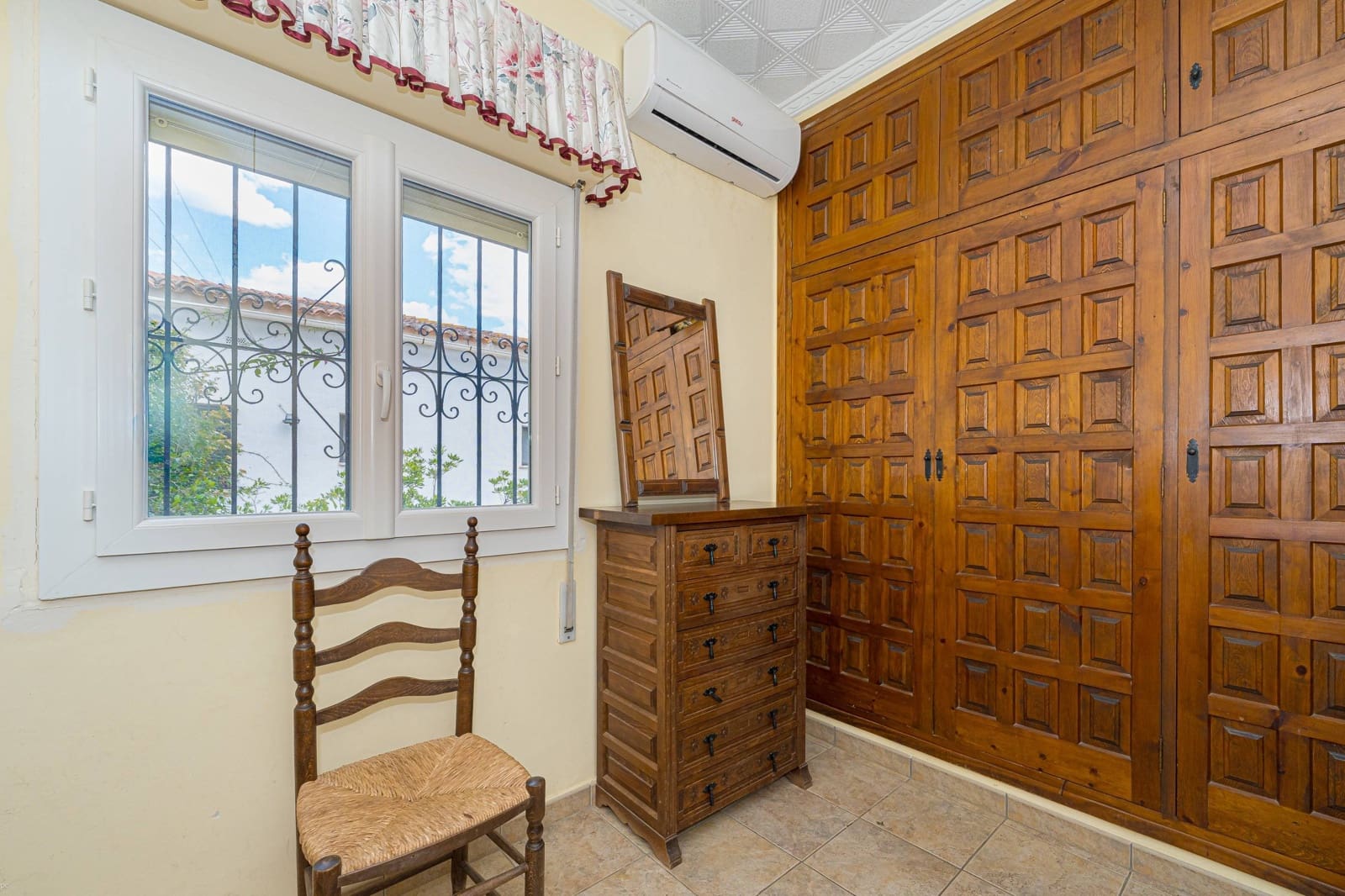 4 soverom Villa til salgs i Parcent med svømmebasseng garasje - € 450 000 (Ref: 9741707)