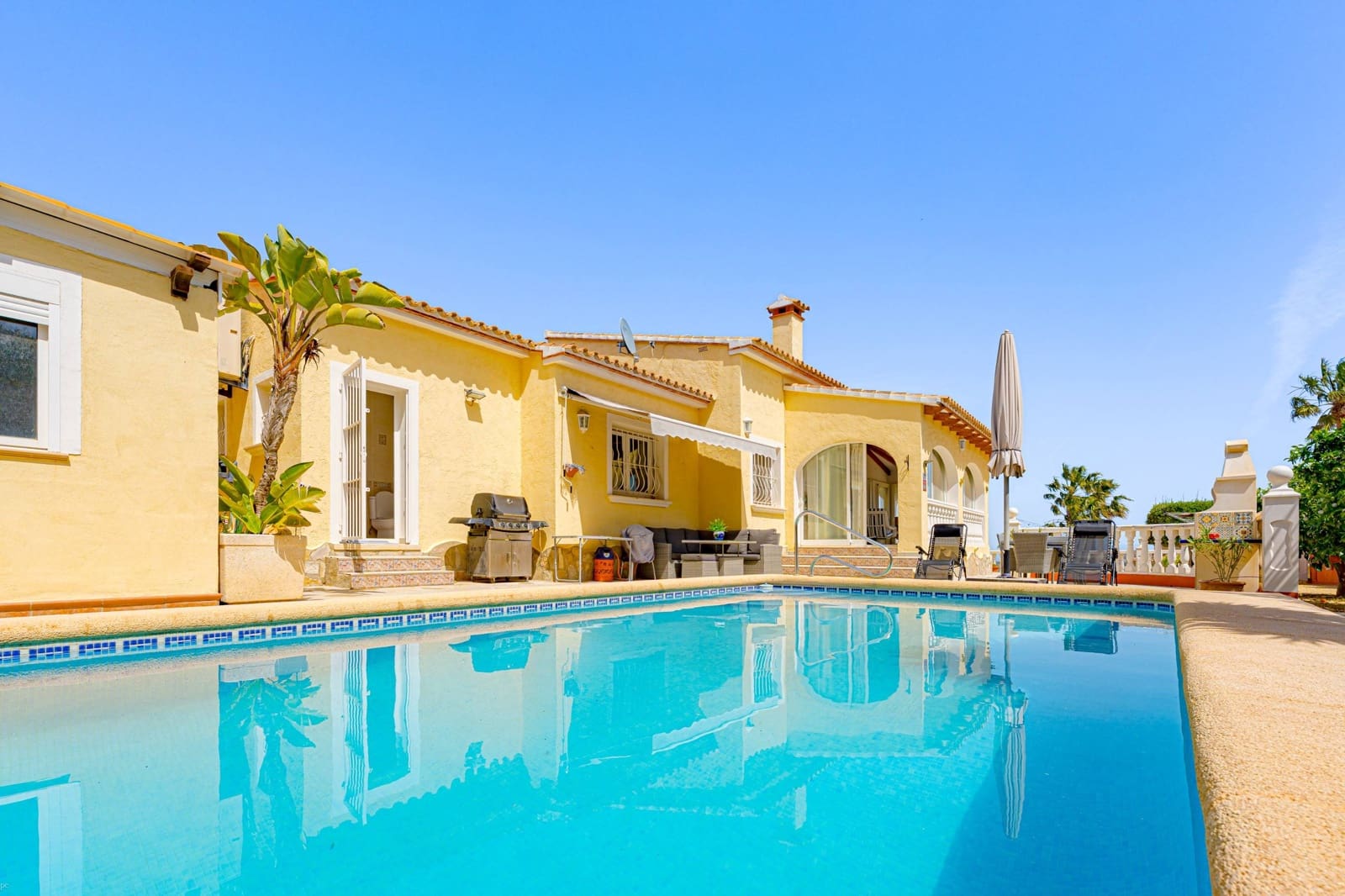 3 sovrum Villa till salu i Benitachell / Benitatxell med pool - 649 000 € (Ref: 9761933)