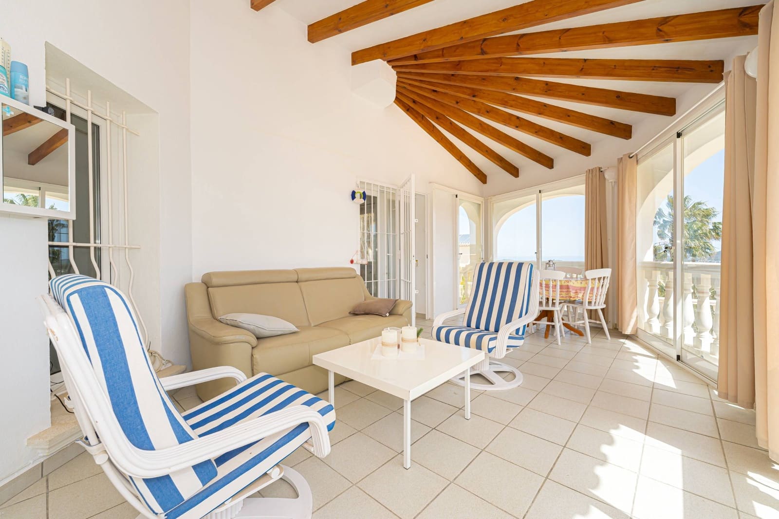 Chalet de 3 habitaciones en Benitachell / Benitatxell en venta con piscina - 649.000 € (Ref: 9761933)