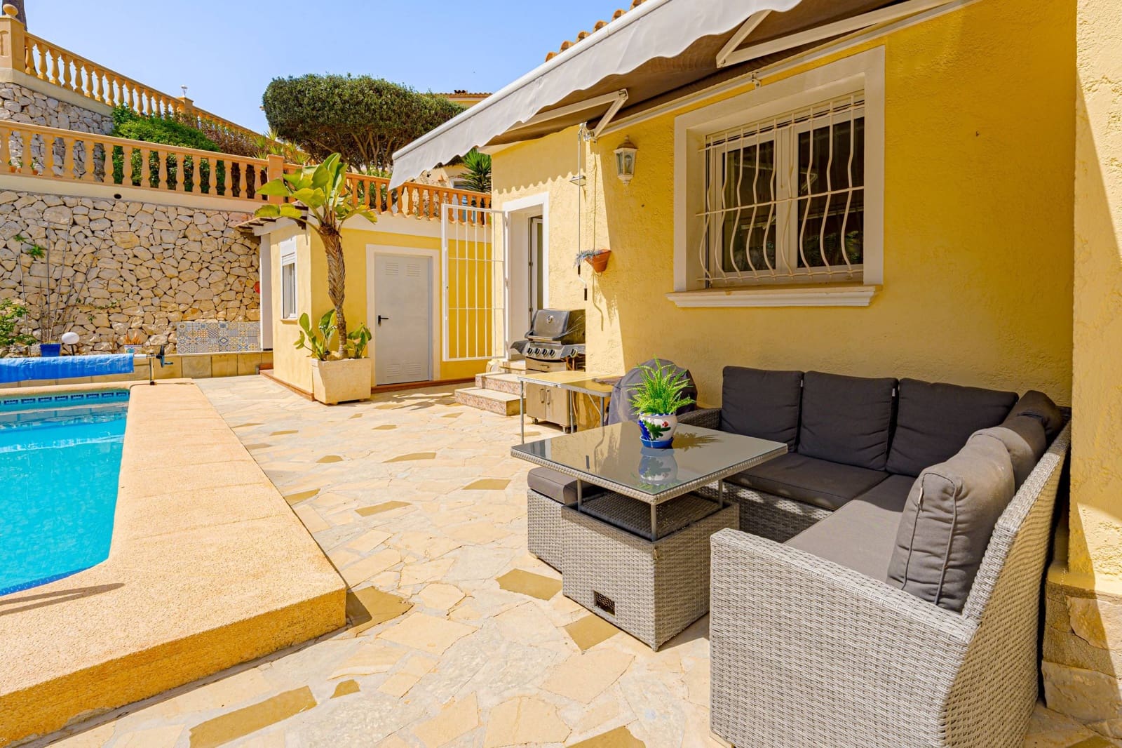 Chalet de 3 habitaciones en Benitachell / Benitatxell en venta con piscina - 649.000 € (Ref: 9761933)