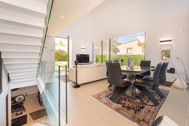 4 slaapkamer Villa te koop in Moraira, Teulada-Moraira met zwembad garage - € 1.450.000 (Ref: 9778069)