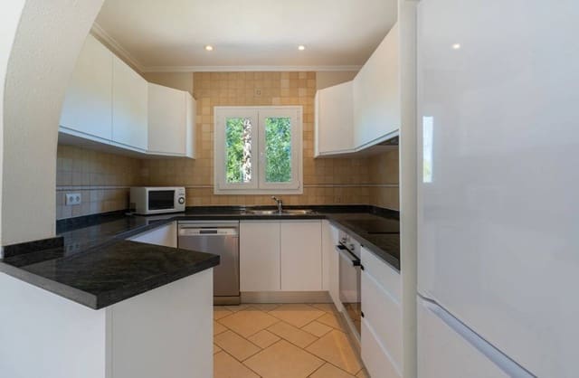 3 chambre Villa/Maison à vendre à Javea / Xàbia avec piscine - 625 000 € (Ref: 9829043)