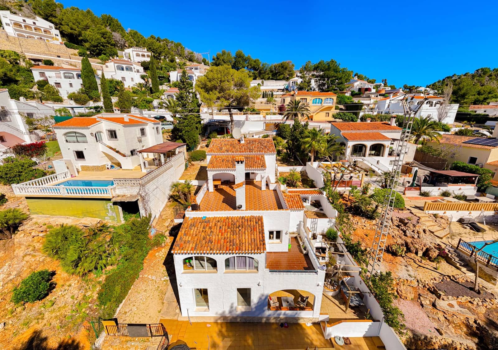 5 soveværelse Villa til salg i Javea / Xabia med swimmingpool - € 549.000 (Ref: 9855394)