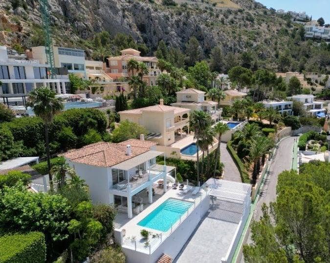 3 slaapkamer Villa te koop in Altea met zwembad garage - € 1.650.000 (Ref: 9873441)