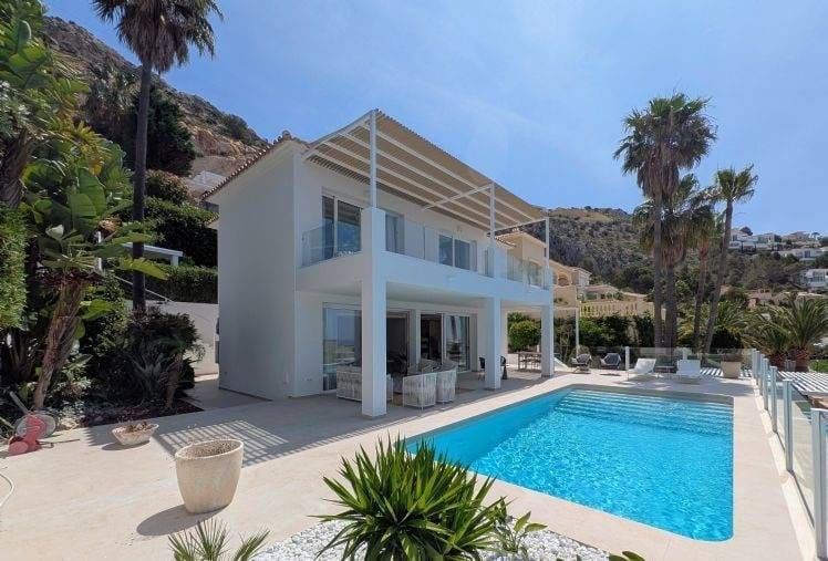3 slaapkamer Villa te koop in Altea met zwembad garage - € 1.650.000 (Ref: 9873441)