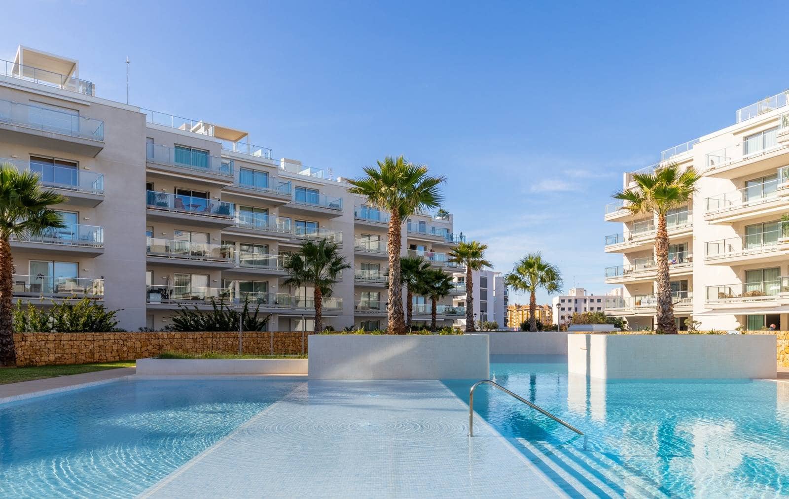 2 soveværelse Penthouse til salg i Denia med swimmingpool - € 445.000 (Ref: 9873442)