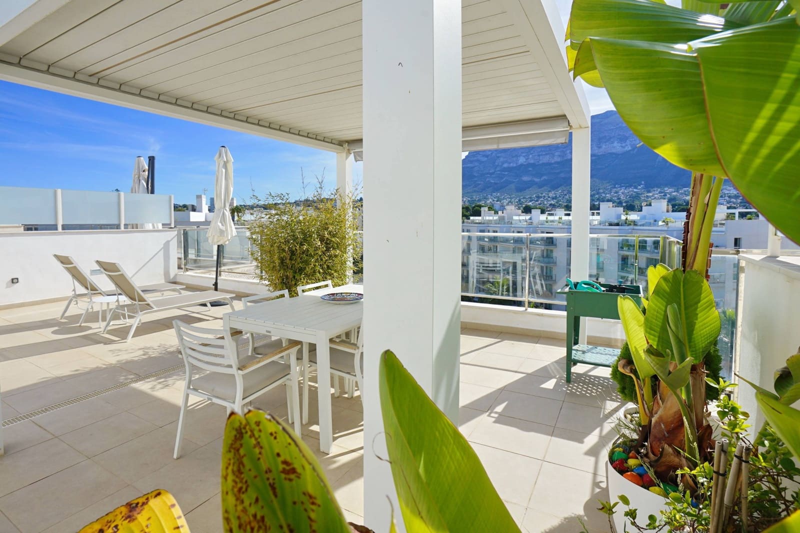 2 soveværelse Penthouse til salg i Denia med swimmingpool - € 445.000 (Ref: 9873442)