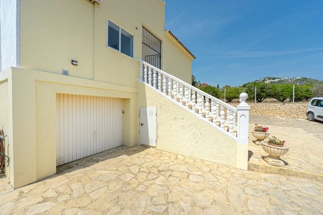 3 soverom Villa til salgs i Calpe / Calp med svømmebasseng garasje - € 725 000 (Ref: 9881894)