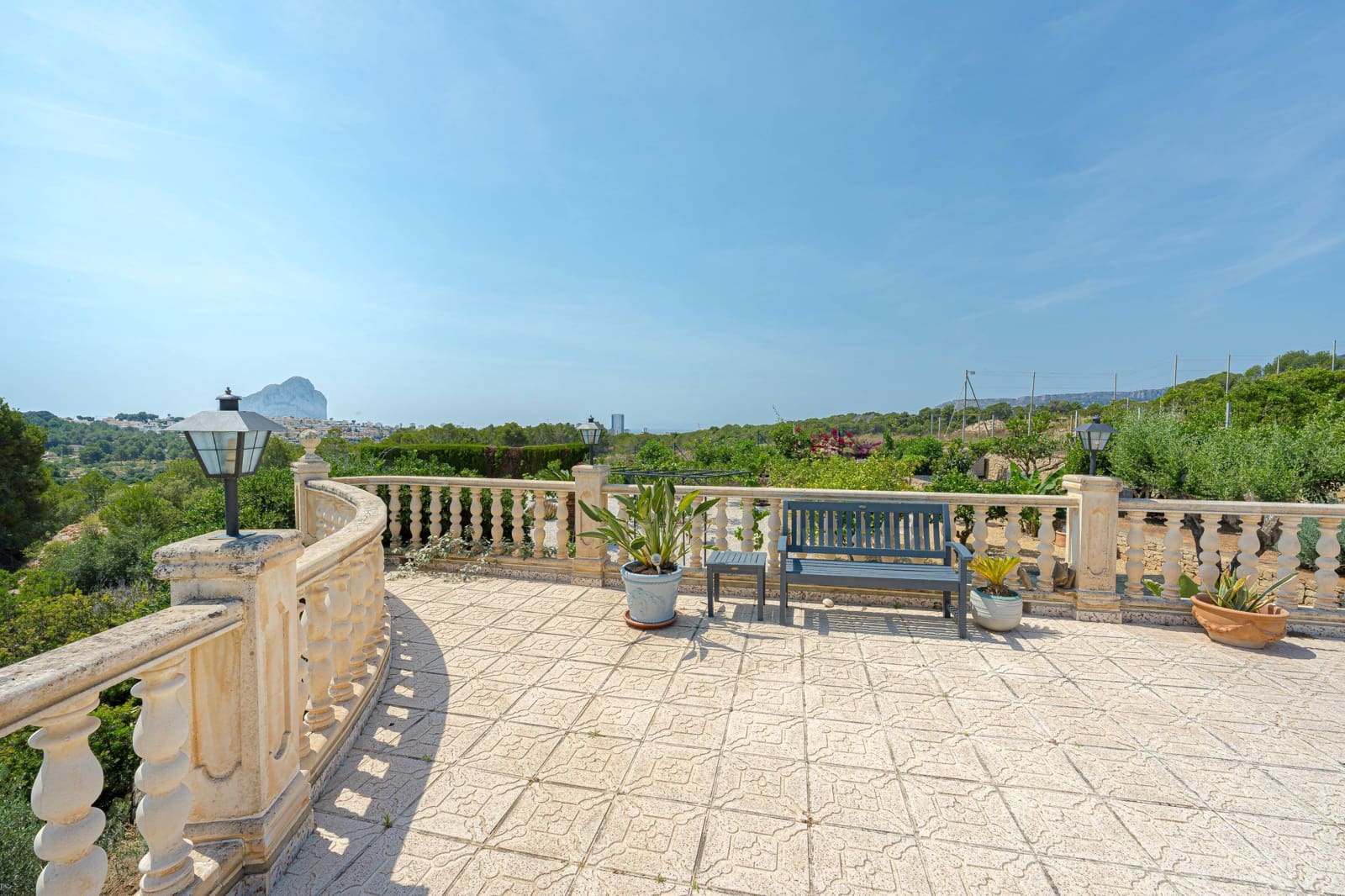 3 soverom Villa til salgs i Calpe / Calp med svømmebasseng garasje - € 725 000 (Ref: 9881894)