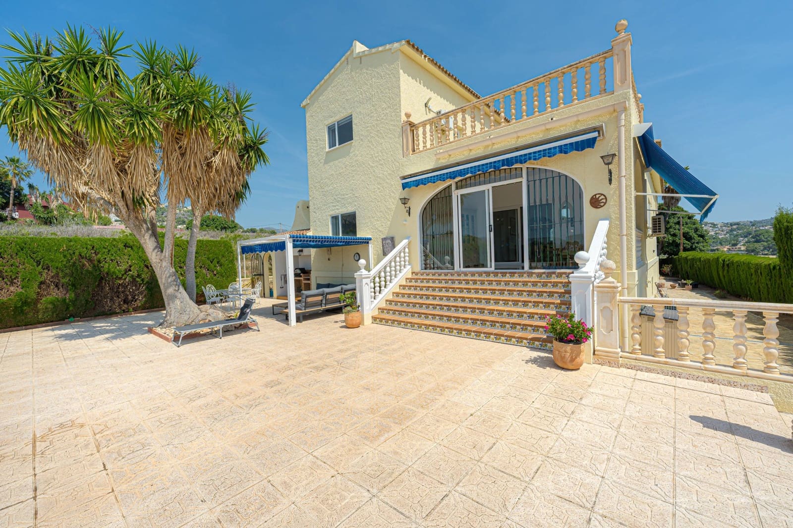 3 soverom Villa til salgs i Calpe / Calp med svømmebasseng garasje - € 725 000 (Ref: 9881894)