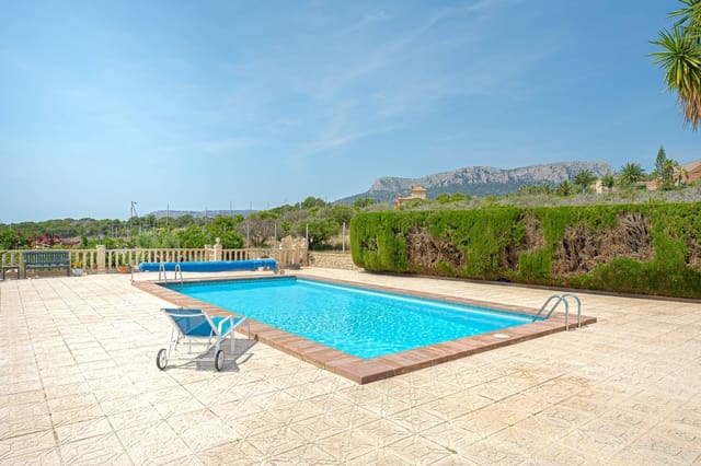 3 soverom Villa til salgs i Calpe / Calp med svømmebasseng garasje - € 725 000 (Ref: 9881894)
