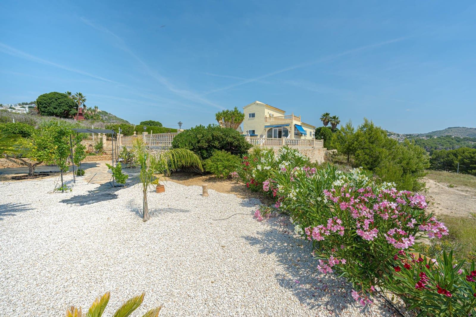 3 soverom Villa til salgs i Calpe / Calp med svømmebasseng garasje - € 725 000 (Ref: 9881894)