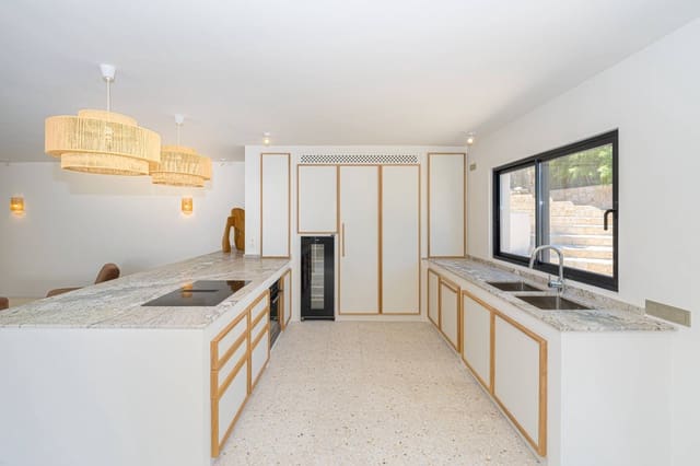 Chalet de 7 habitaciones en Javea / Xàbia en venta con piscina garaje - 2.900.000 € (Ref: 9892283)
