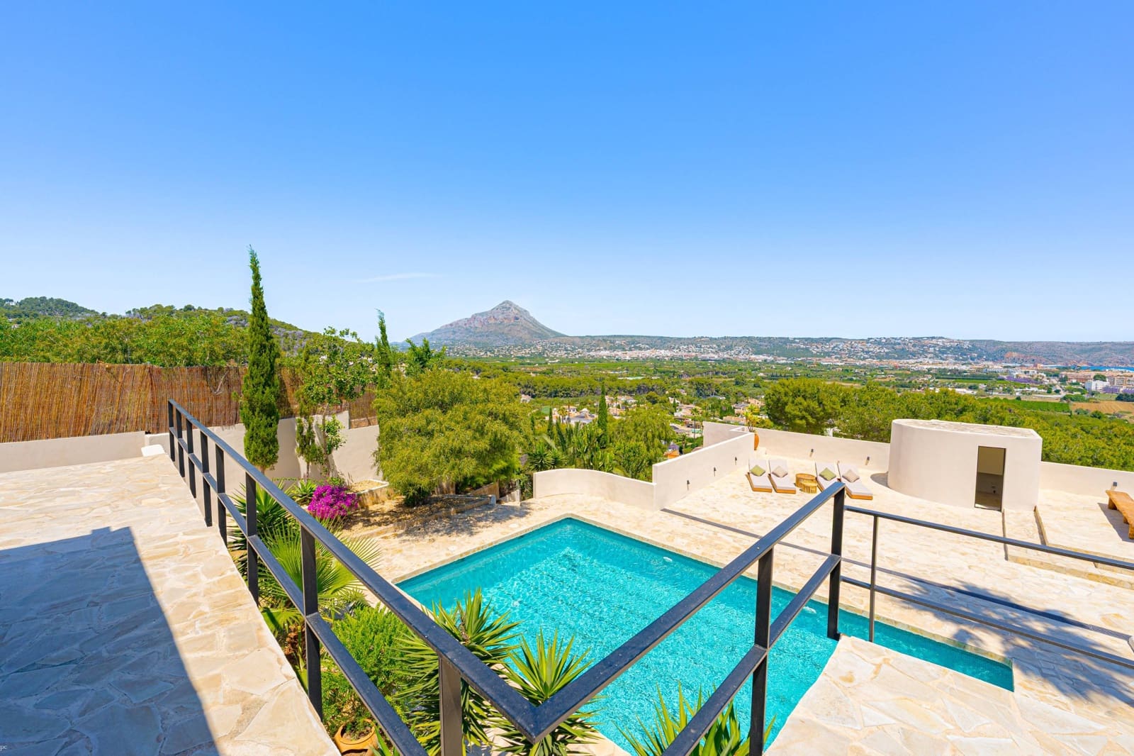 Chalet de 7 habitaciones en Javea / Xàbia en venta con piscina garaje - 2.900.000 € (Ref: 9892283)