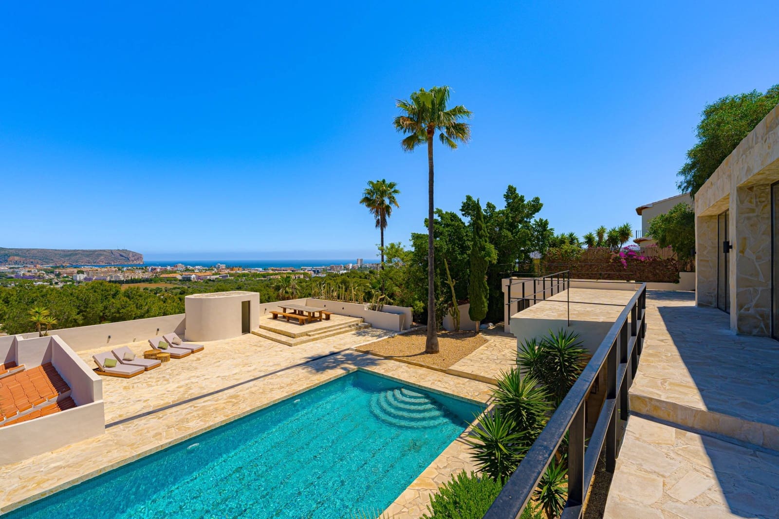 Chalet de 7 habitaciones en Javea / Xàbia en venta con piscina garaje - 2.900.000 € (Ref: 9892283)