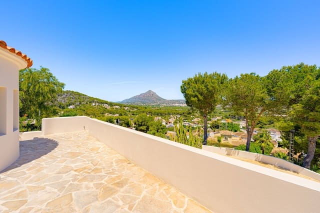 Chalet de 7 habitaciones en Javea / Xàbia en venta con piscina garaje - 2.900.000 € (Ref: 9892283)