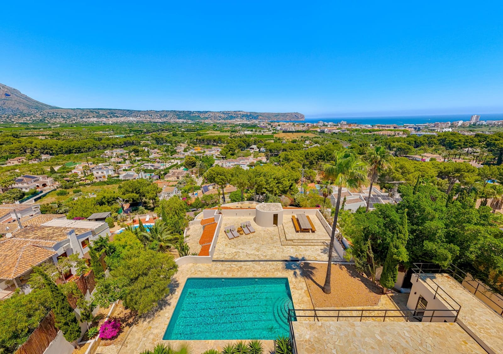 Chalet de 7 habitaciones en Javea / Xàbia en venta con piscina garaje - 2.900.000 € (Ref: 9892283)