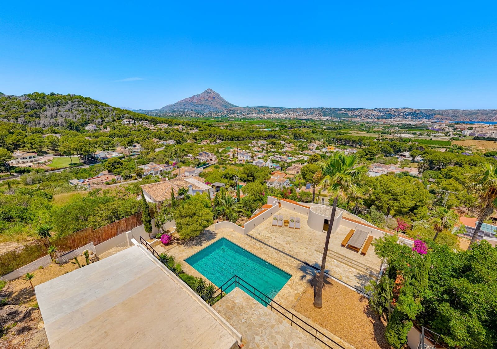 Chalet de 7 habitaciones en Javea / Xàbia en venta con piscina garaje - 2.900.000 € (Ref: 9892283)