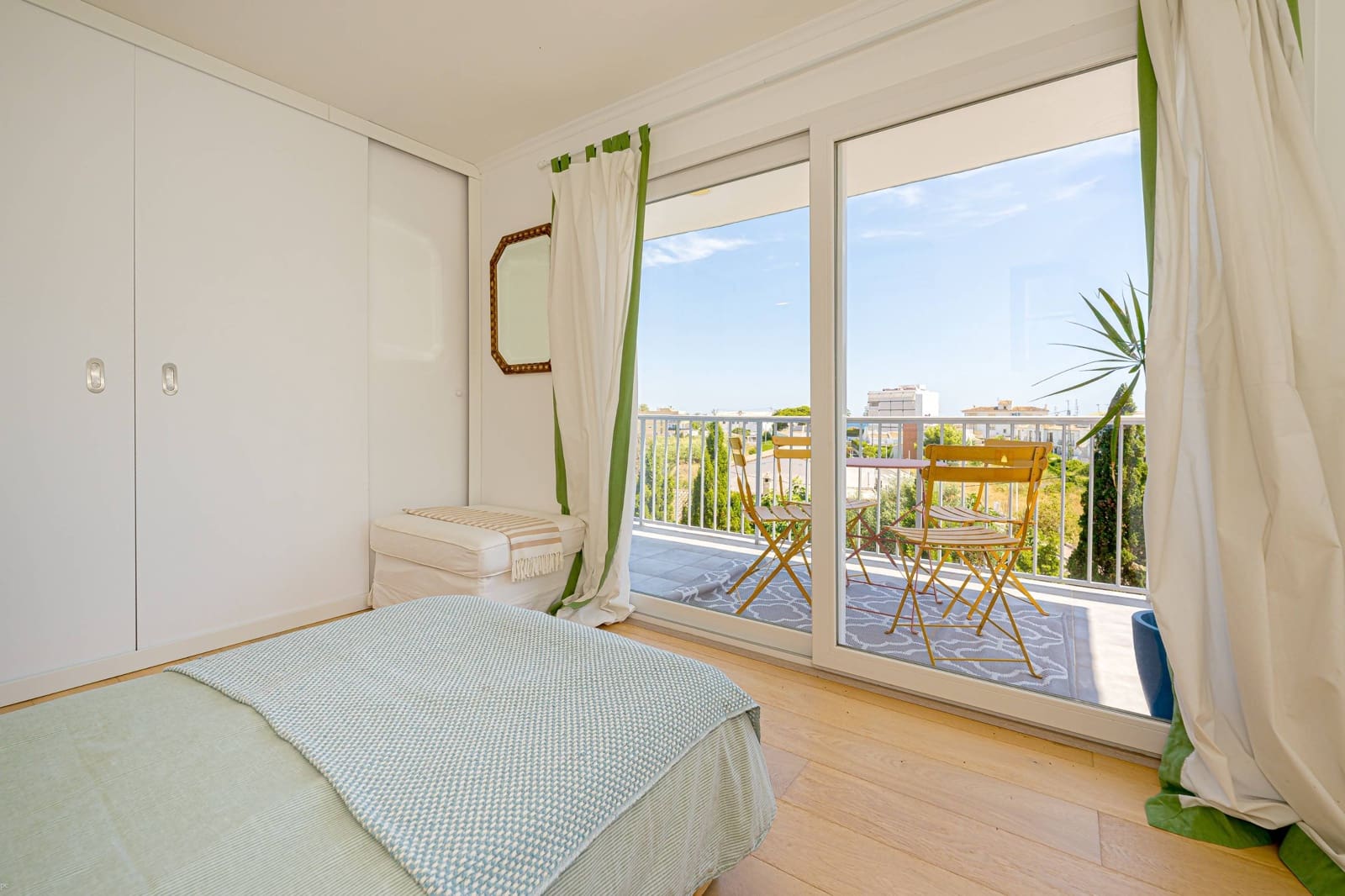 2 bedroom Flat for sale in Javea / Xabia with garage - € 380,000 (Ref: 9949737)