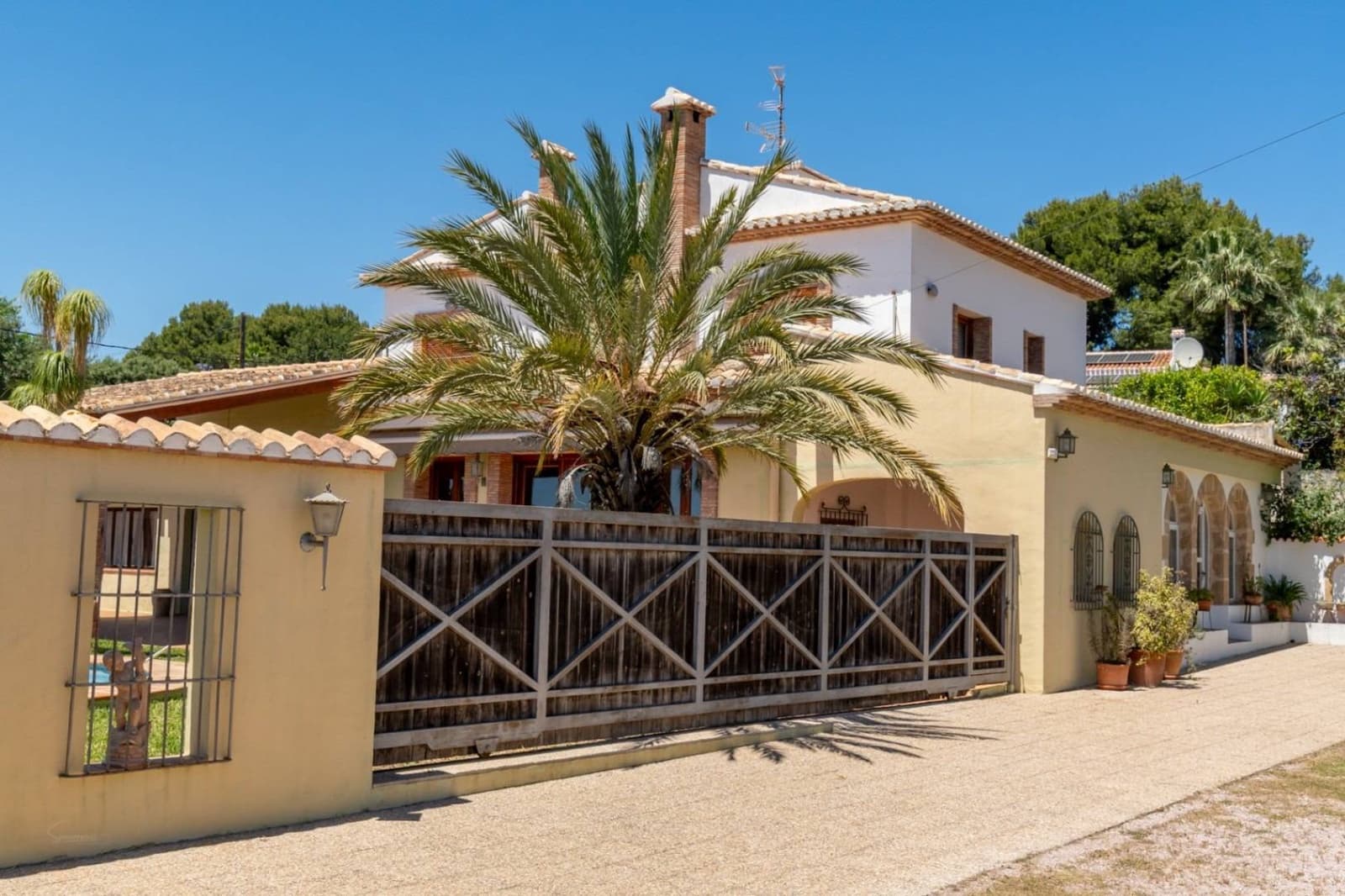 3 sypialnia Willa na sprzedaż w Javea / Xabia z basenem garażem - 1 275 000 € (Ref: 9965247)
