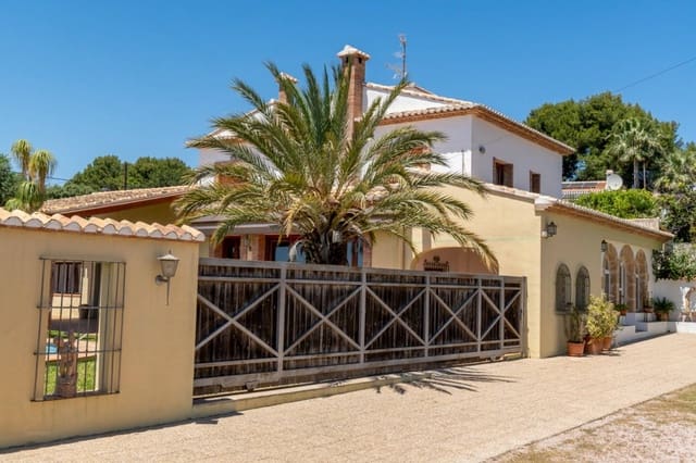 3 soverom Villa til salgs i Javea / Xàbia med svømmebasseng garasje - € 1 275 000 (Ref: 9965247)