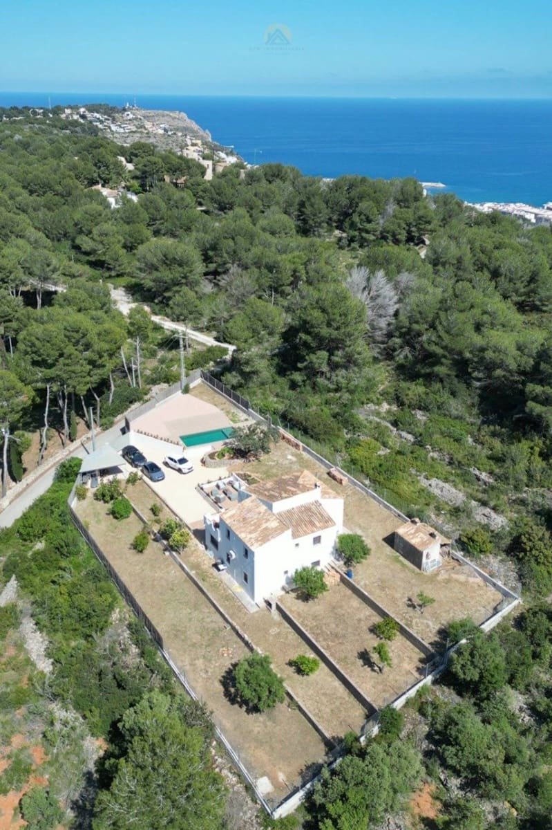 4 Zimmer Villa zu verkaufen in Javea / Xabia mit Pool Garage - 750.000 € (Ref: 9970576)