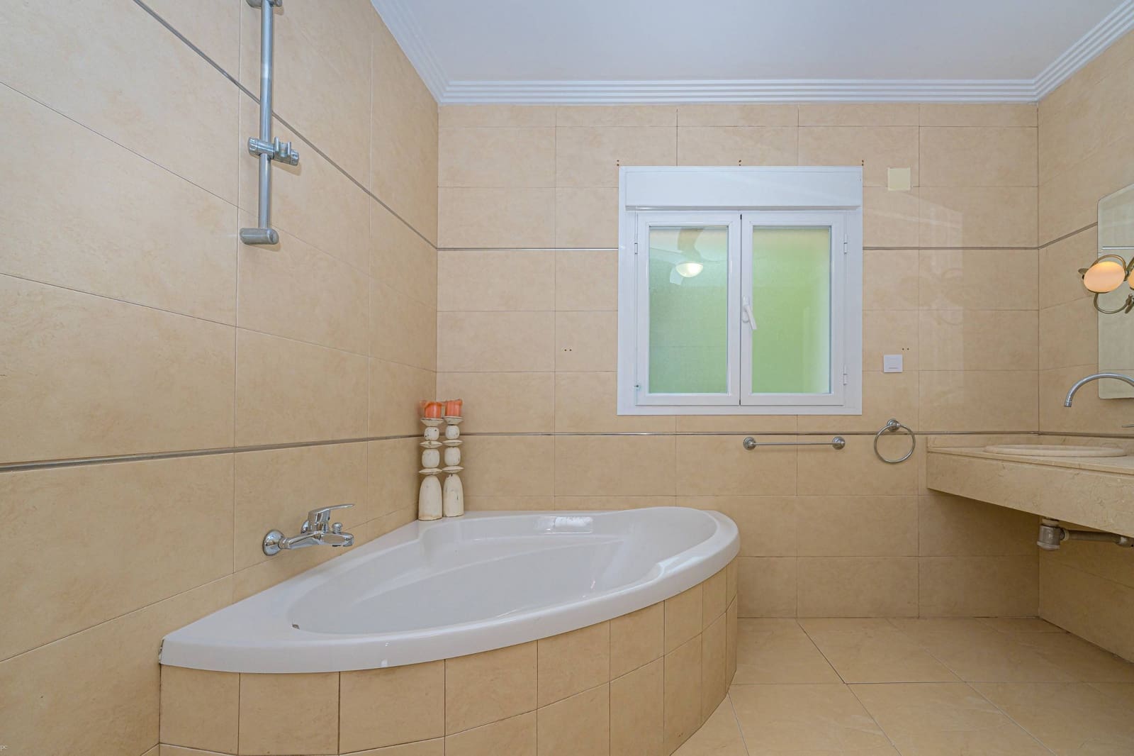 5 soverom Villa til salgs i Beniarbeig med svømmebasseng garasje - € 849 000 (Ref: 9977284)