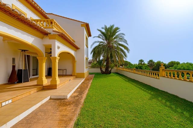 5 soveværelse Villa til salg i Beniarbeig med swimmingpool garage - € 849.000 (Ref: 9977284)