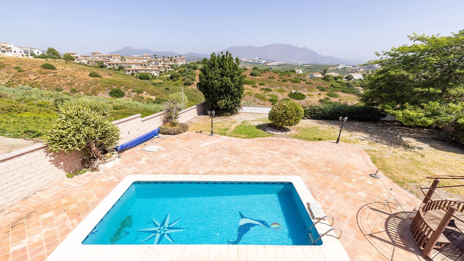 4 bedroom Villa for sale in Manilva with pool garage - € 850,000 (Ref: 10023749)
