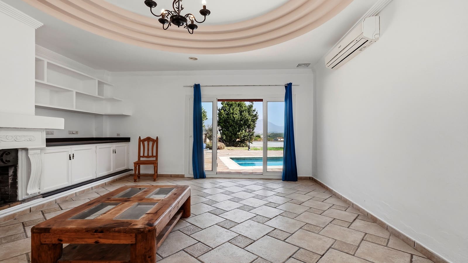 4 soverom Villa til salgs i Manilva med svømmebasseng garasje - € 850 000 (Ref: 10023749)
