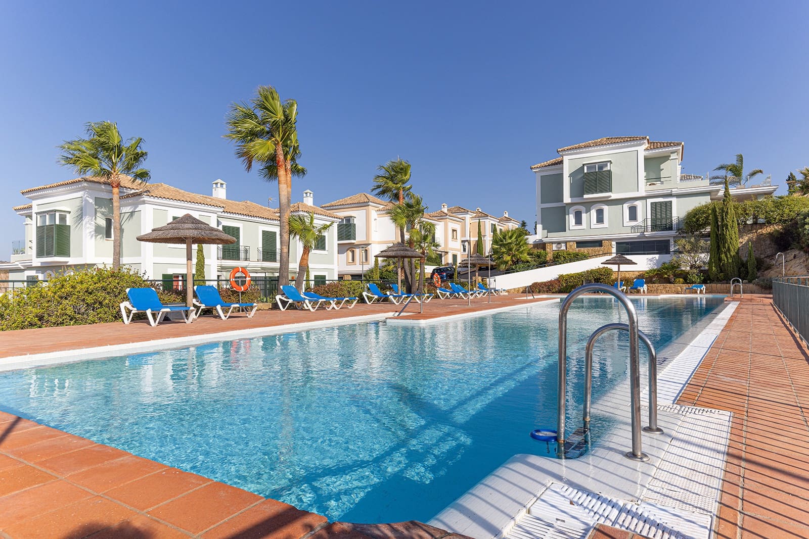 3 Zimmer Apartment zu verkaufen in Casares mit Pool Garage - 675.000 € (Ref: 10033605)