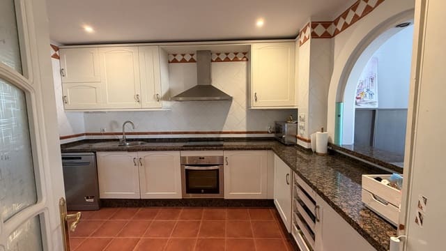 3 sovrum Hus till salu i Manilva med pool garage - 450 000 € (Ref: 10037145)