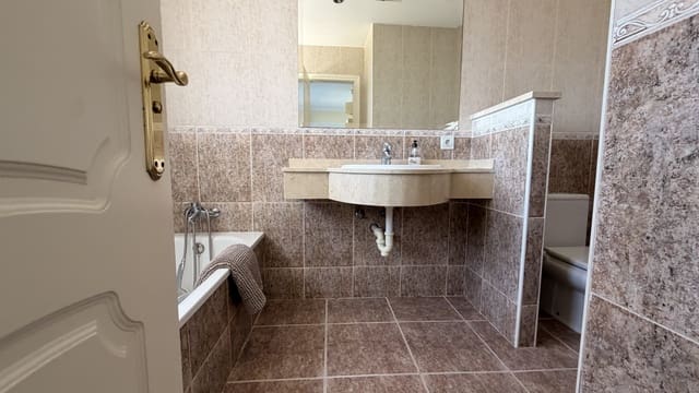 3 sovrum Hus till salu i Manilva med pool garage - 450 000 € (Ref: 10037145)