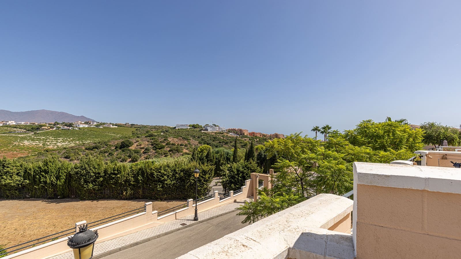 3 bedroom Townhouse for sale in Manilva with pool garage - € 450,000 (Ref: 10037145)