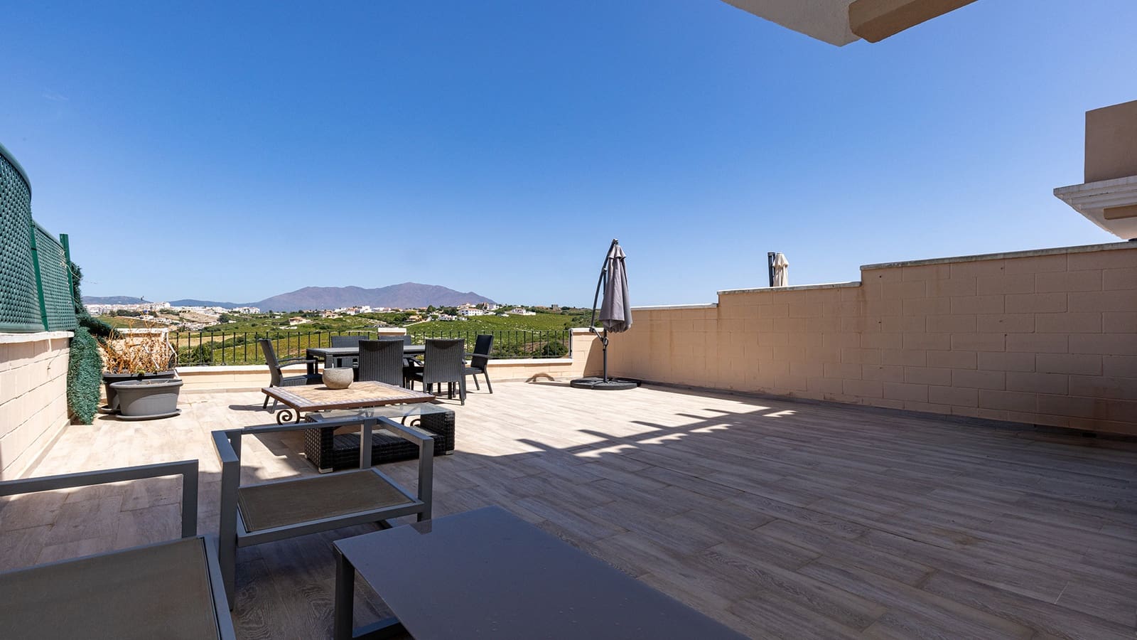3 bedroom Townhouse for sale in Manilva with pool garage - € 450,000 (Ref: 10037145)