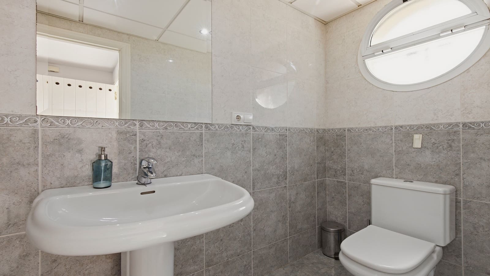 3 bedroom Townhouse for sale in Manilva with pool garage - € 450,000 (Ref: 10037145)