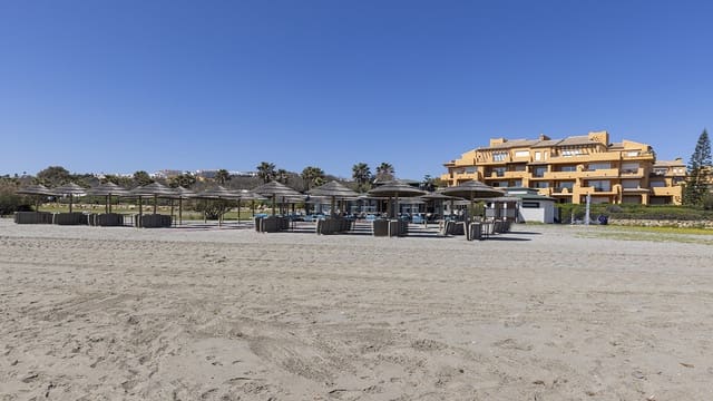 3 chambre Appartement à vendre à Castillo de la Duquesa, Manilva avec piscine garage - 750 000 € (Ref: 10040747)