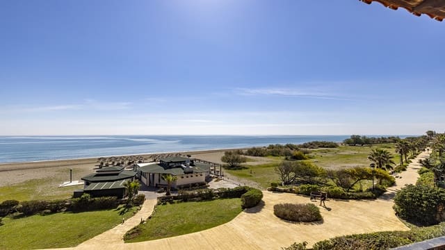 3 chambre Appartement à vendre à Castillo de la Duquesa, Manilva avec piscine garage - 750 000 € (Ref: 10040747)