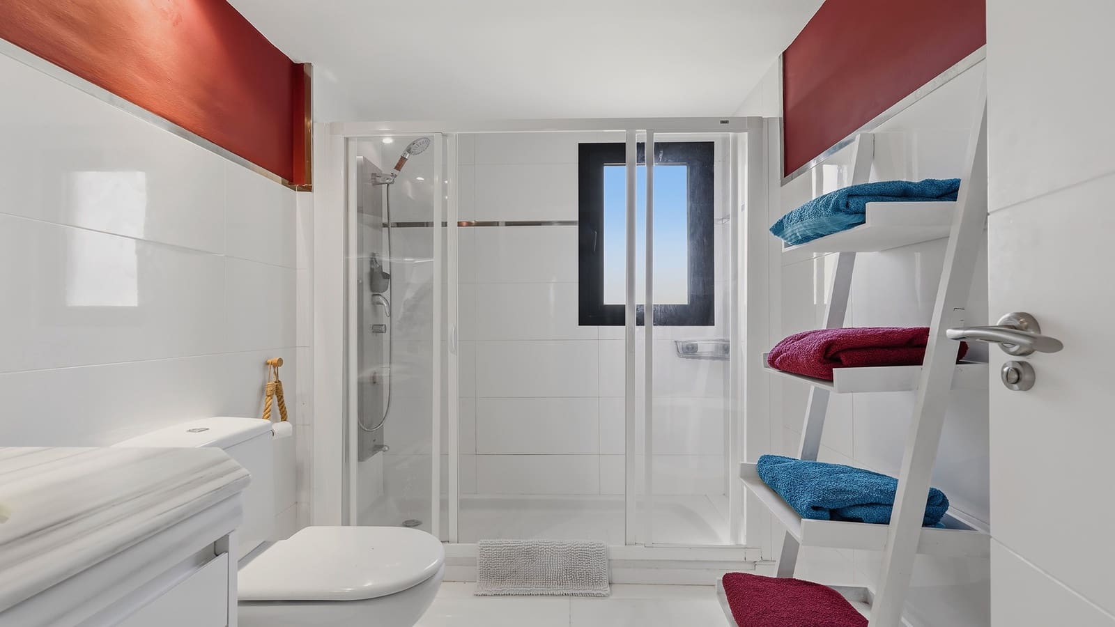 2 soverom Leilighet til salgs i Casares med svømmebasseng garasje - € 430 000 (Ref: 10047044)