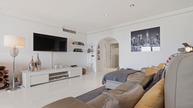 2 soverom Leilighet til salgs i Casares med svømmebasseng garasje - € 430 000 (Ref: 10047044)