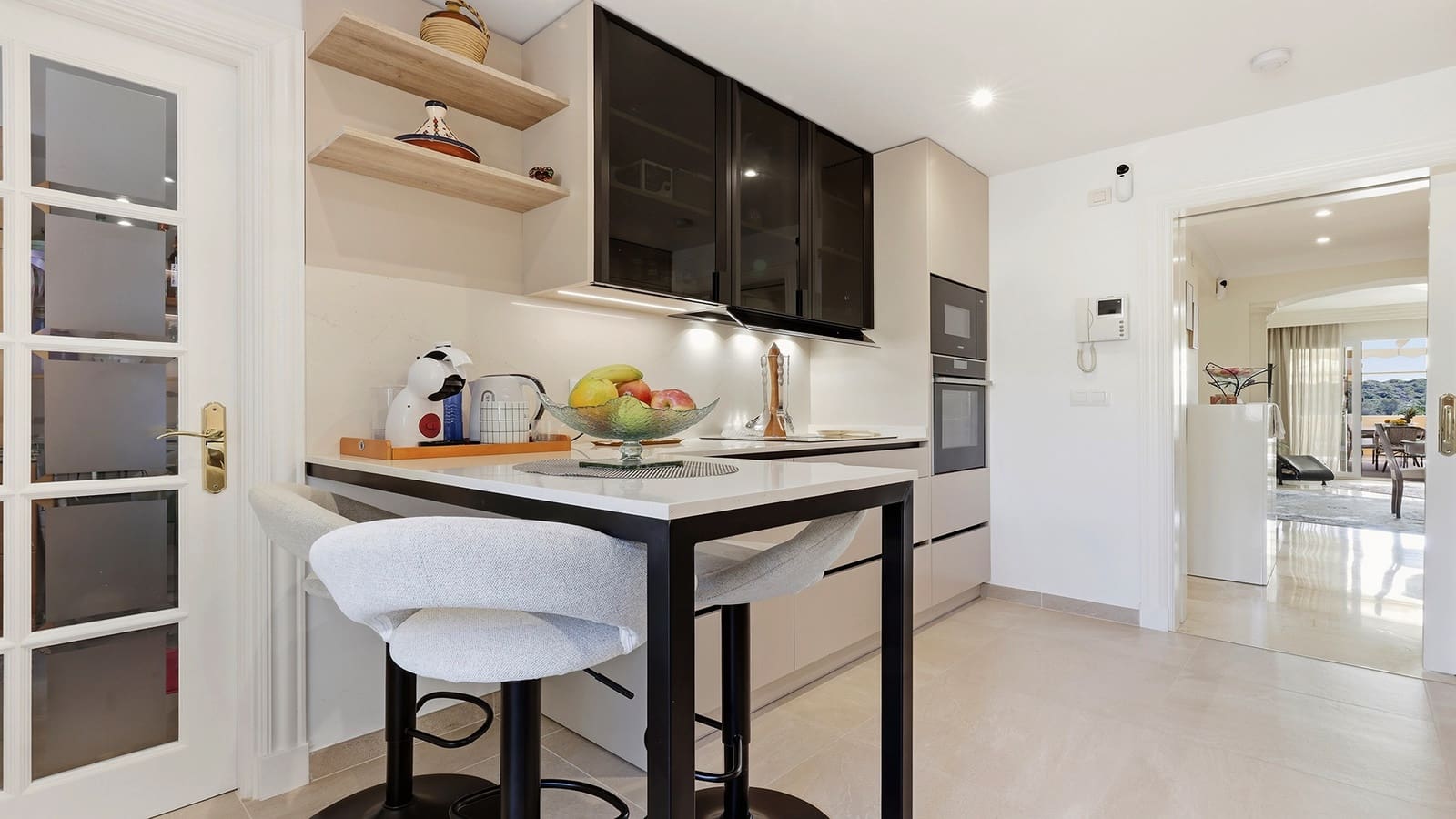 2 bedroom Apartment for sale in Casares with pool garage - € 532,000 (Ref: 10047045)
