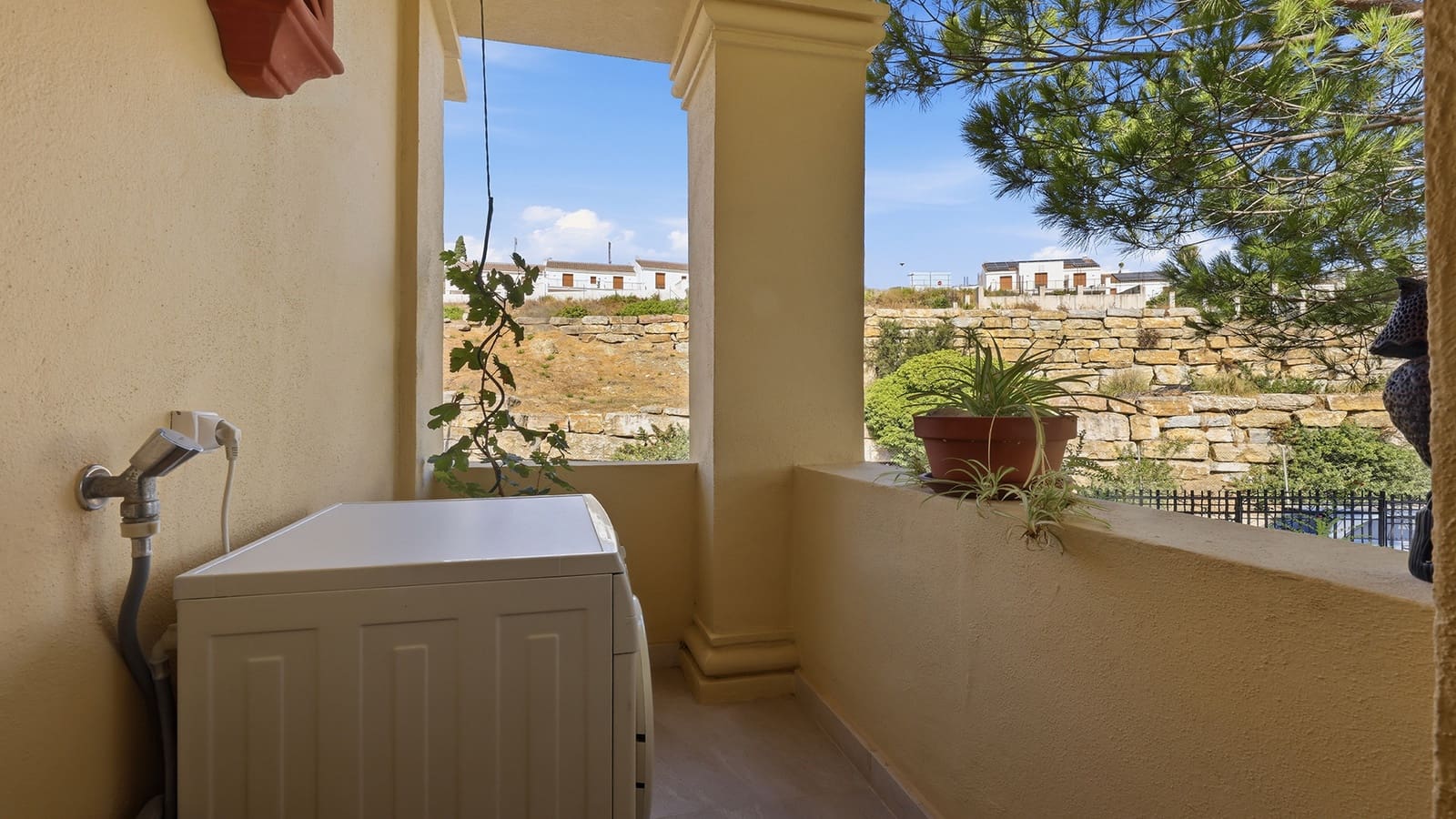 2 bedroom Apartment for sale in Casares with pool garage - € 532,000 (Ref: 10047045)
