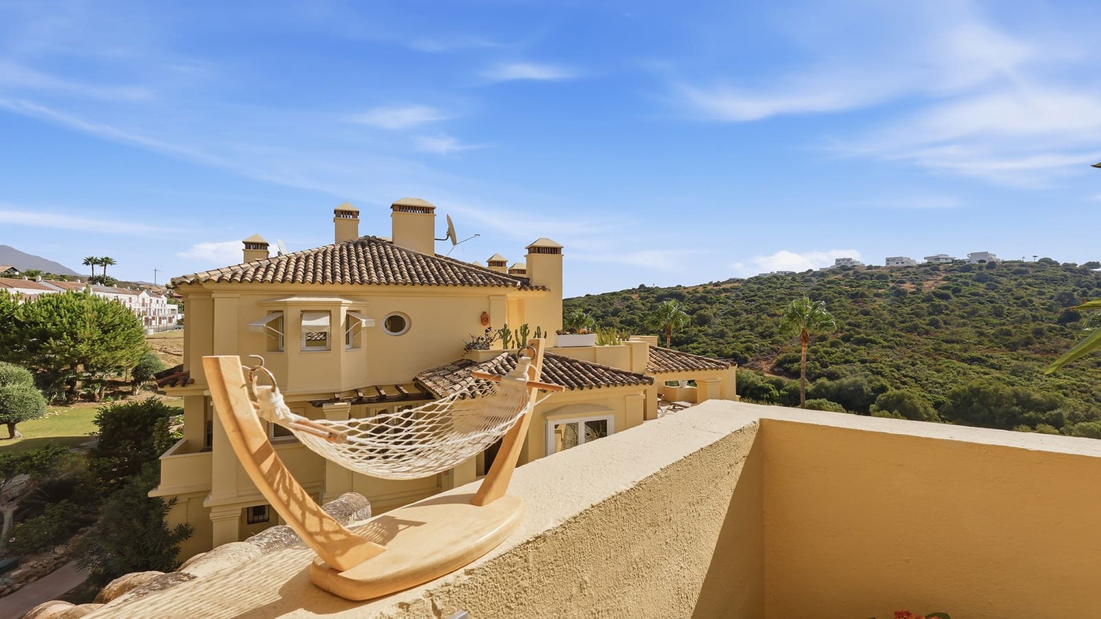 2 bedroom Apartment for sale in Casares with pool garage - € 532,000 (Ref: 10047045)