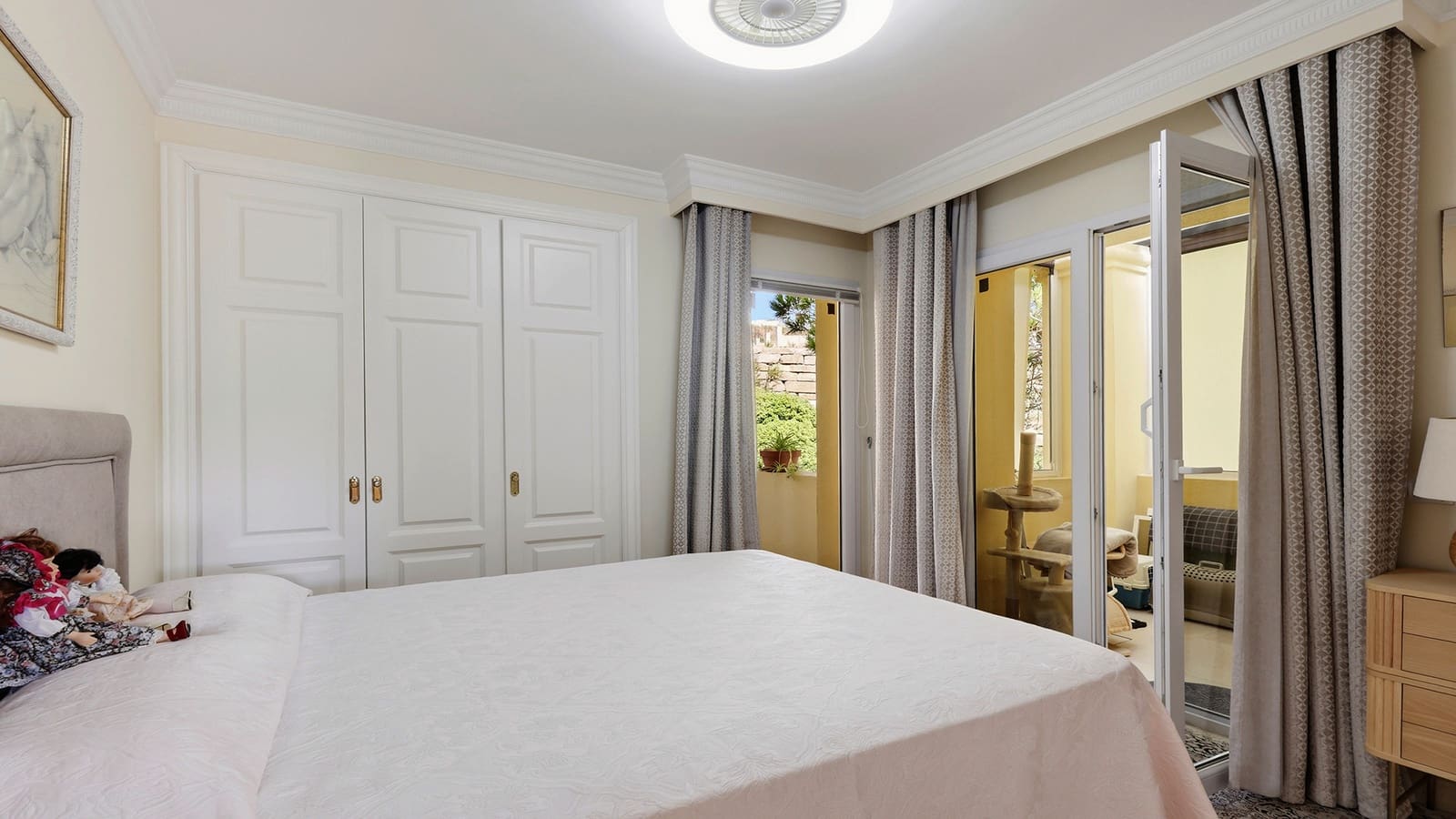 2 bedroom Apartment for sale in Casares with pool garage - € 532,000 (Ref: 10047045)